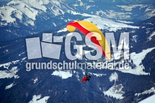 Gleitschirmflieger_2.JPG